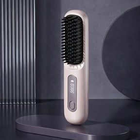 Privazz | Styling Brush for Short Hair – VolumeLift™