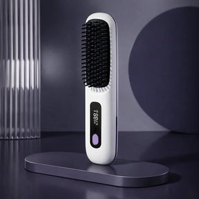 Privazz | Styling Brush for Short Hair – VolumeLift™