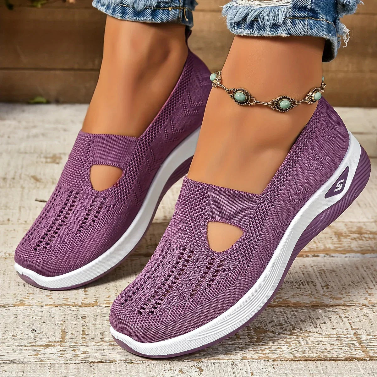Privazz | Breathable and Ultimate Comfortable Orthopaedic Sneakers for Women - CloudWear™