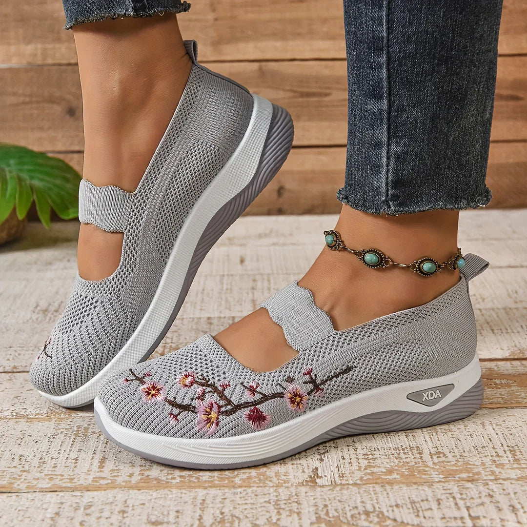 Privazz | Breathable and Ultimate Comfortable Orthopaedic Sneakers for Women - CloudPlus™